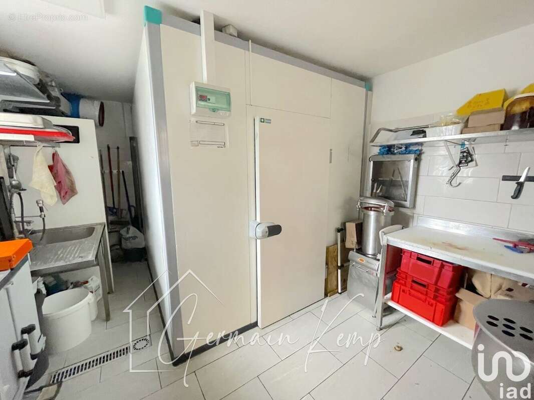 Photo 2 - Commerce à LA TOUR-DU-PIN