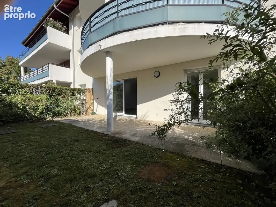 Appartement à VIRY