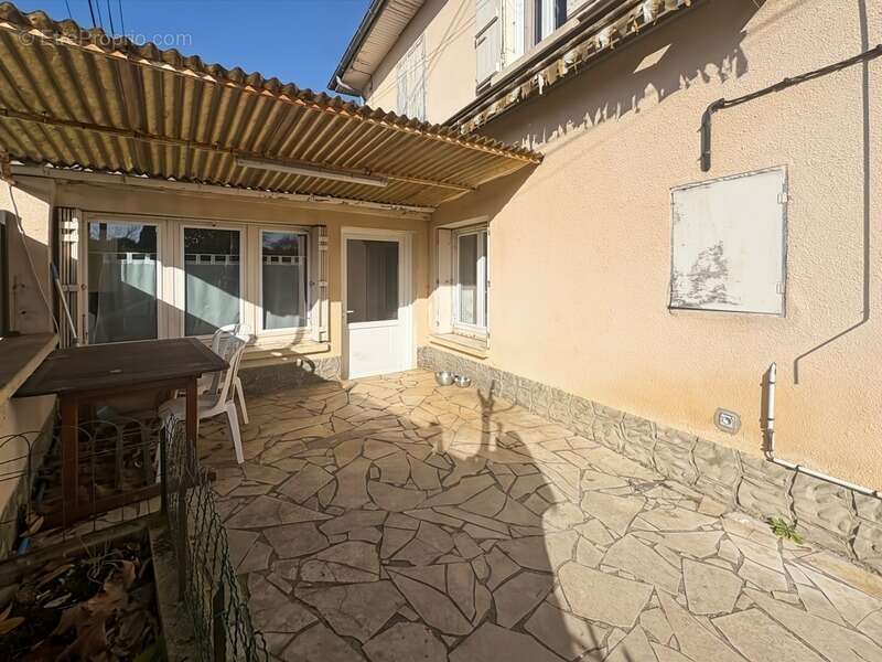 Maison à VIC-FEZENSAC