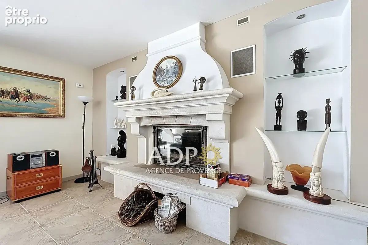 Maison 300 m² à Mouans-Sartoux  - photo 9