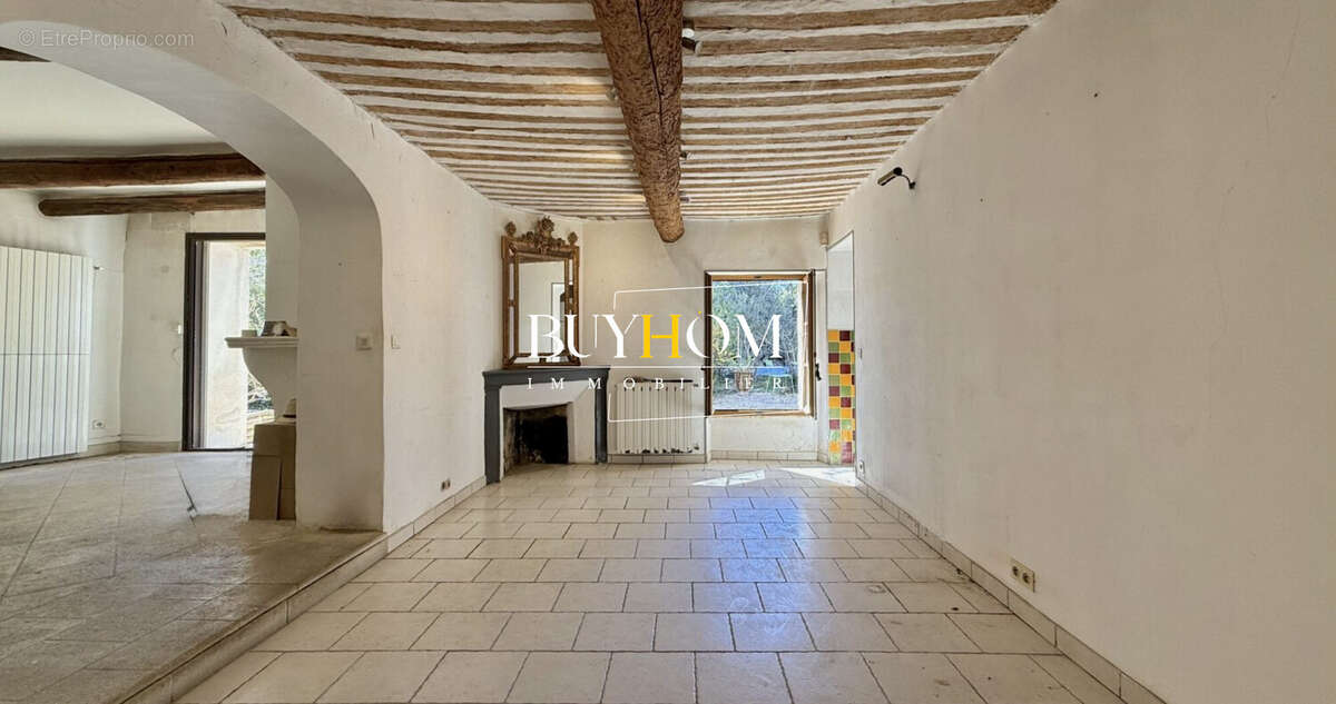 Maison à L'ISLE-SUR-LA-SORGUE