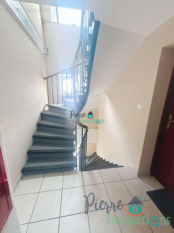 Appartement à GRUCHET-LE-VALASSE