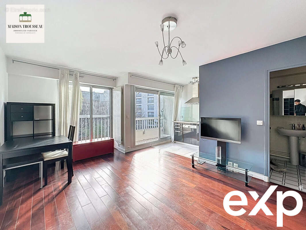 Appartement à NEUILLY-SUR-SEINE