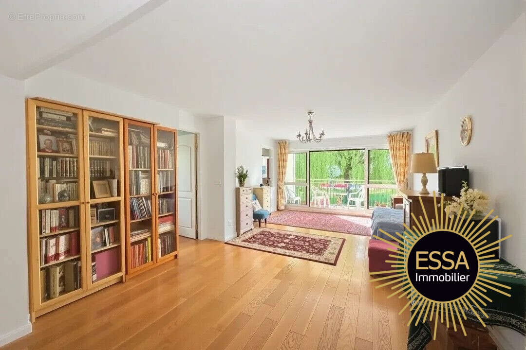 Appartement à NOISY-LE-ROI