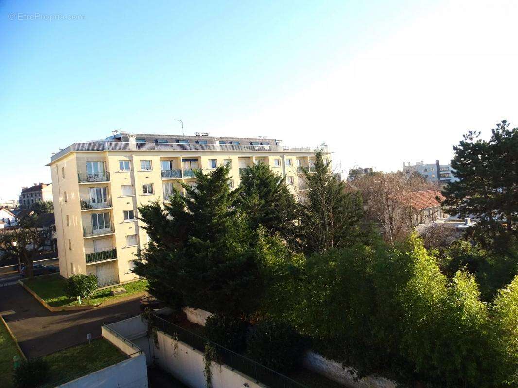 Appartement à SAINT-MAUR-DES-FOSSES