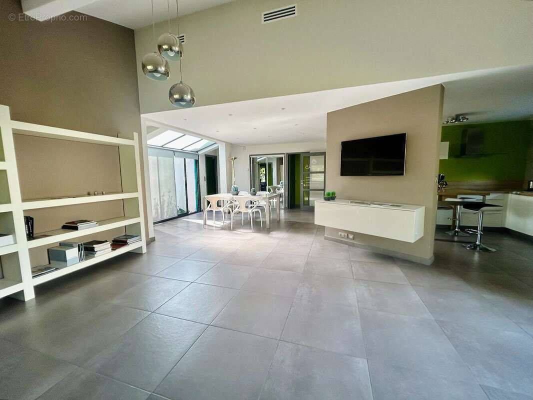 Maison 156 m² à Valence  - photo 8