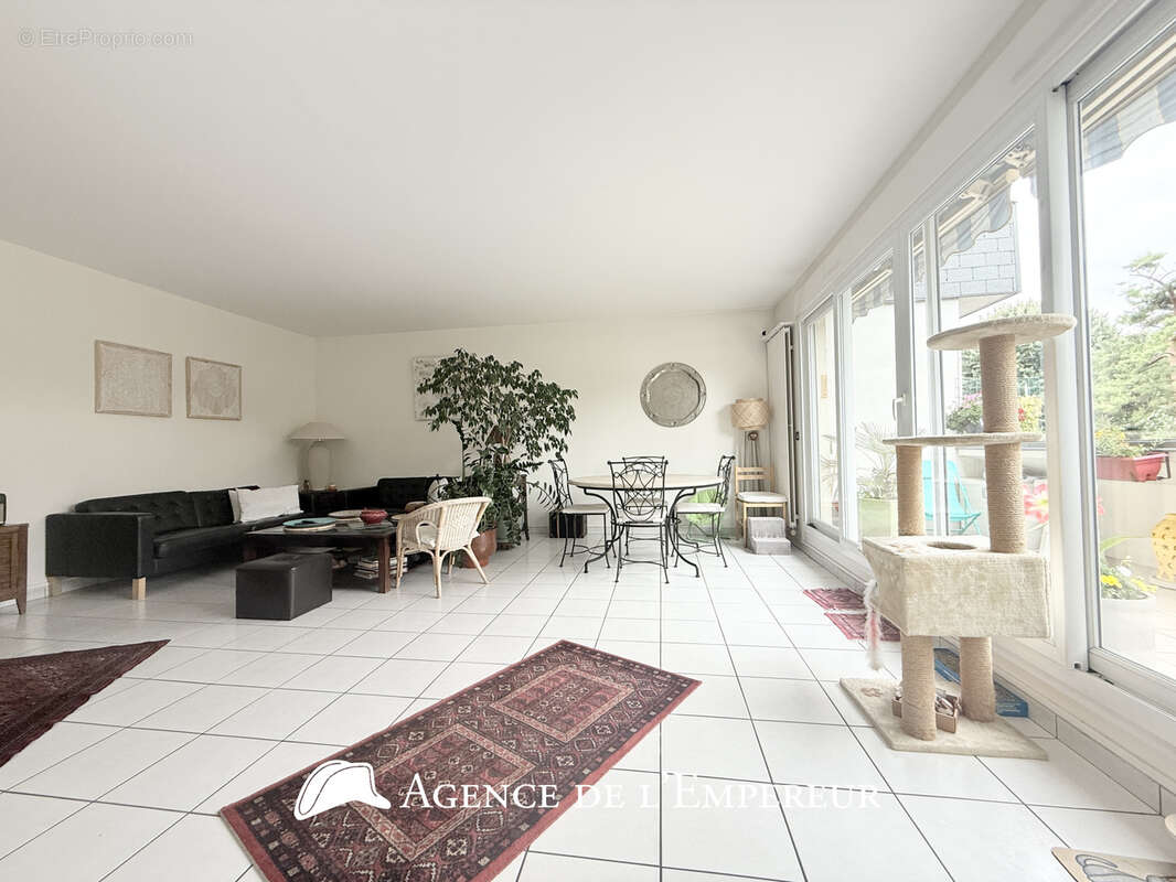 Appartement à RUEIL-MALMAISON