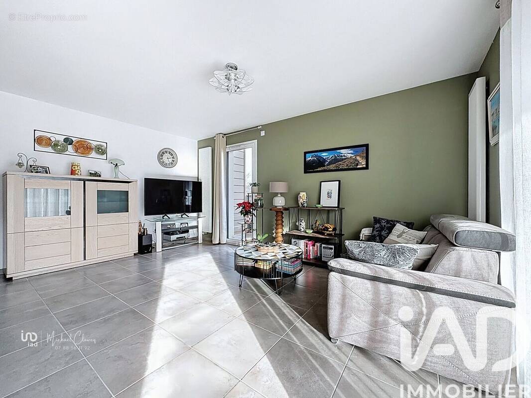 Photo 1 - Appartement à LA ROCHE-SUR-FORON