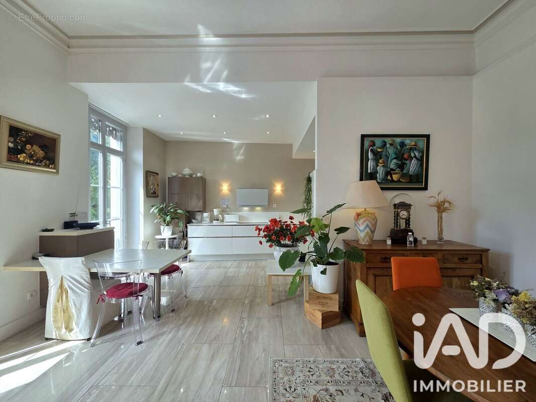 Appartement 155 m² à Nimes  - photo 6