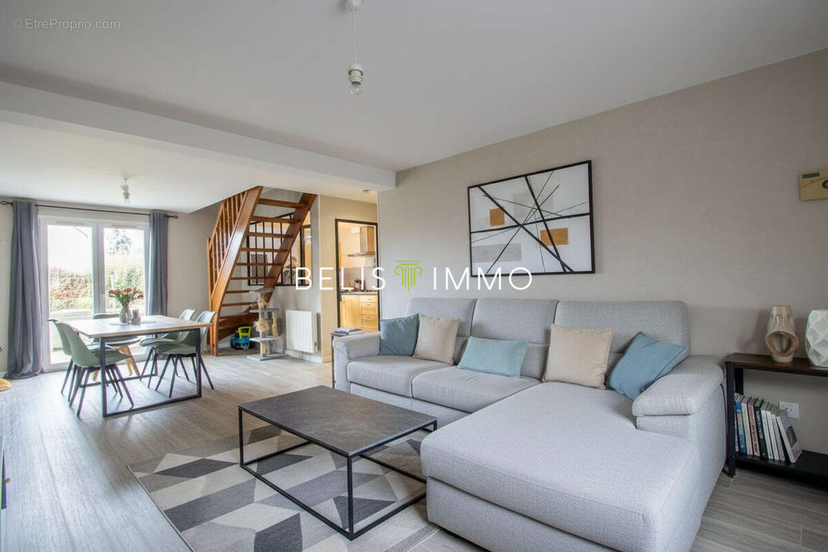 Maison à MONTLOUIS-SUR-LOIRE