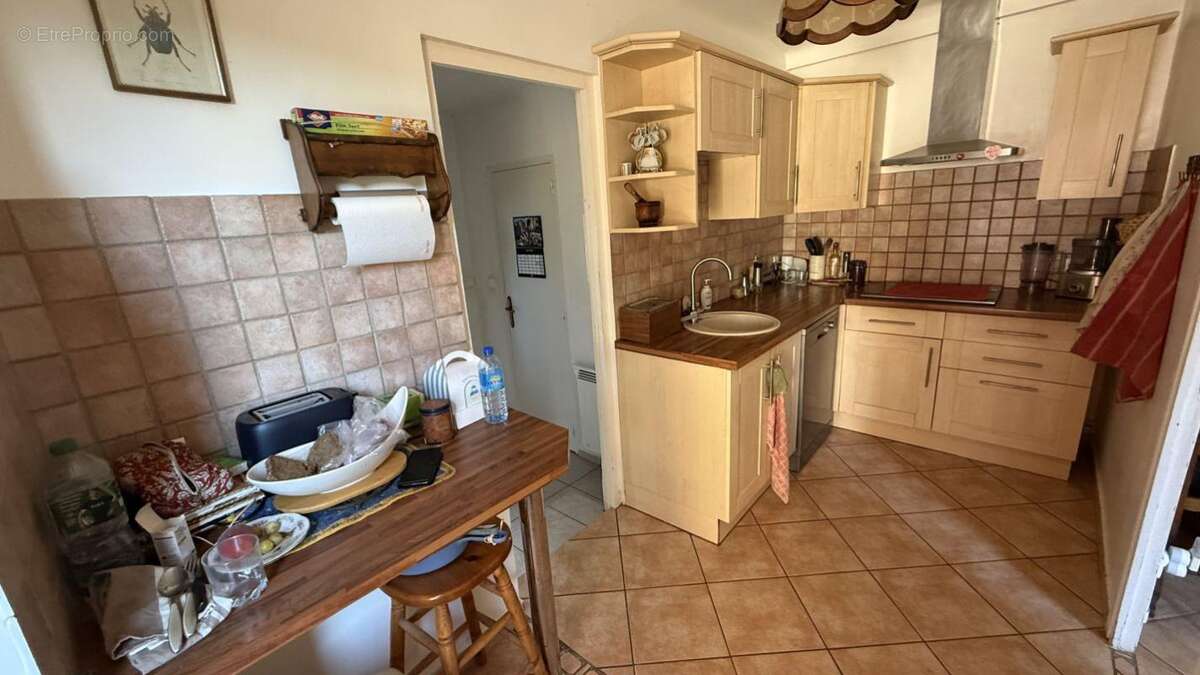 Maison 100 m² à Escales  - photo 3