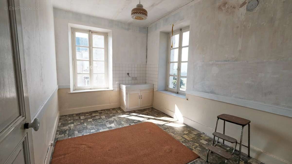 Grande propriété avec beaucoup de potentiel et de belles vues - photo 13