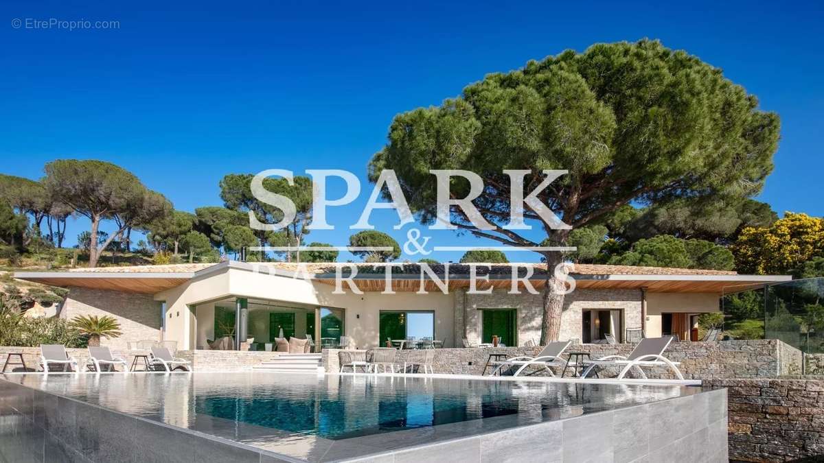 Maison à RAMATUELLE