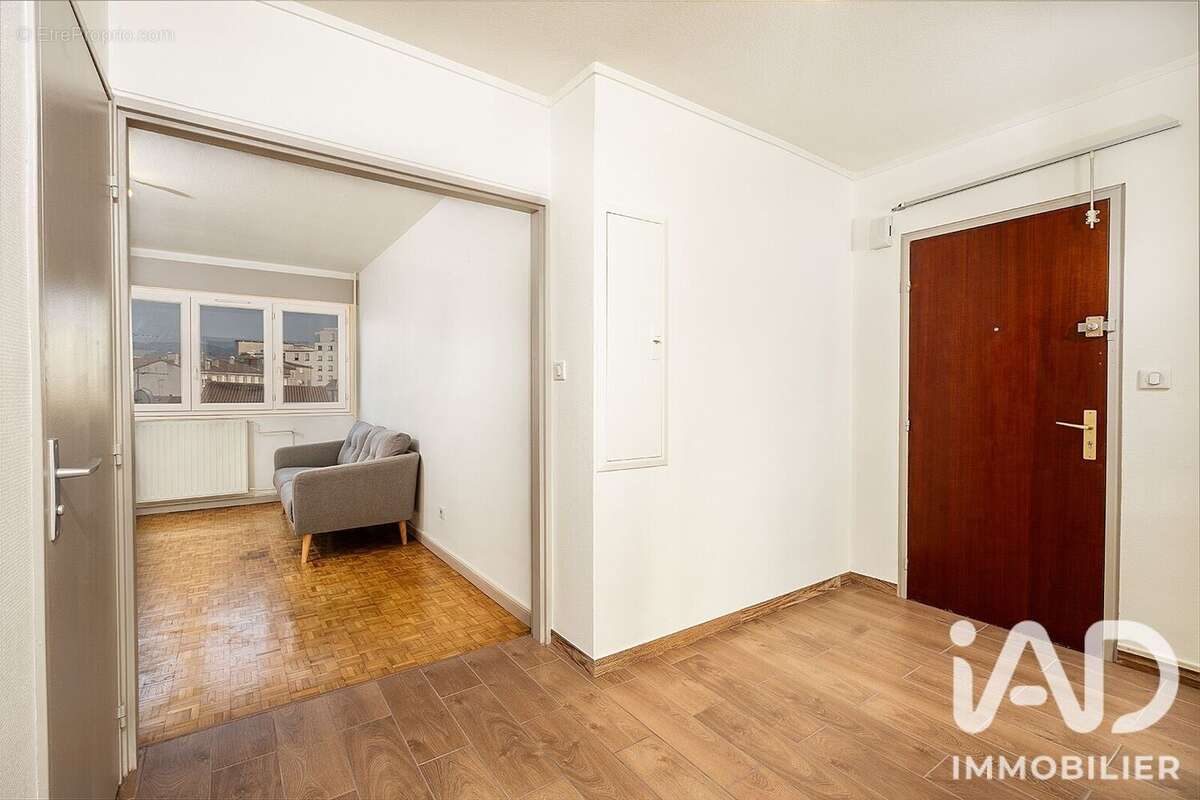 Photo 3 - Appartement à SAINT-ETIENNE