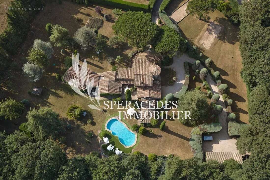 Maison à SAINT-VALLIER-DE-THIEY