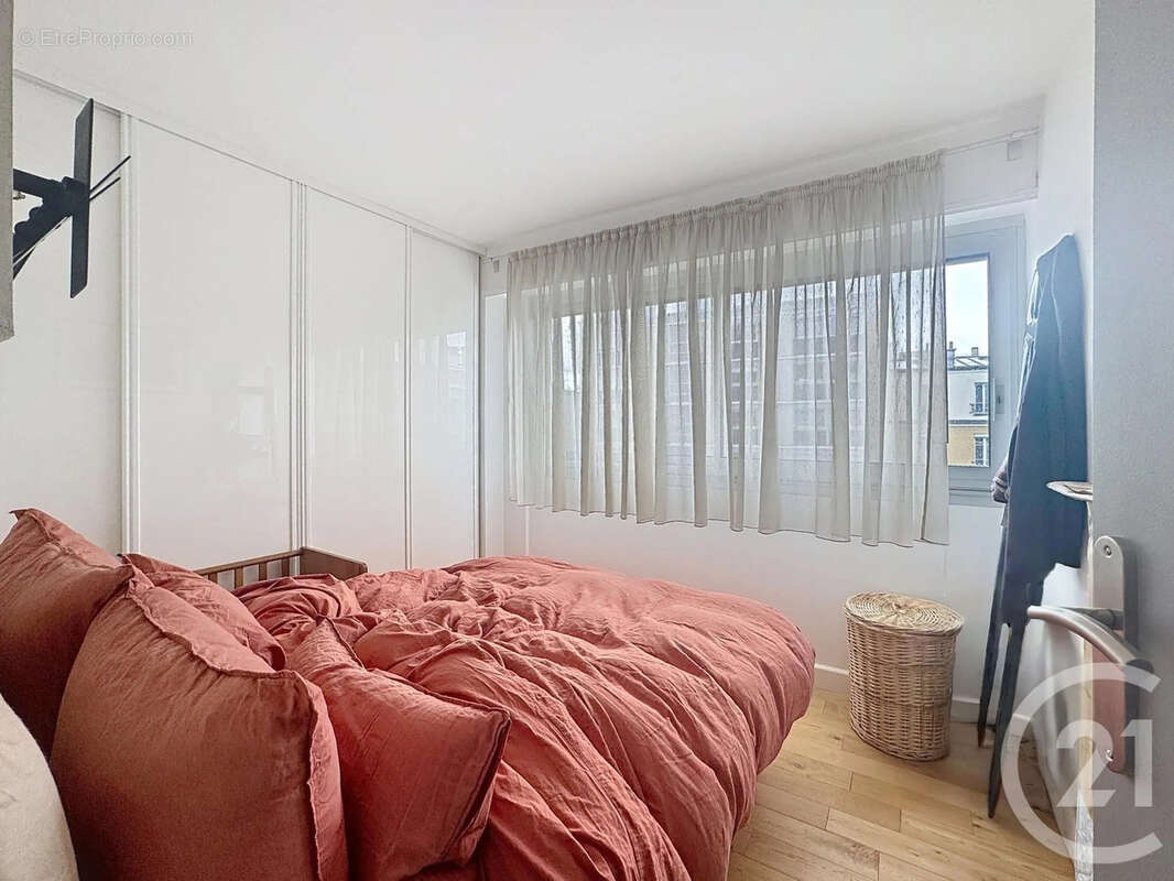 Appartement à PARIS-20E