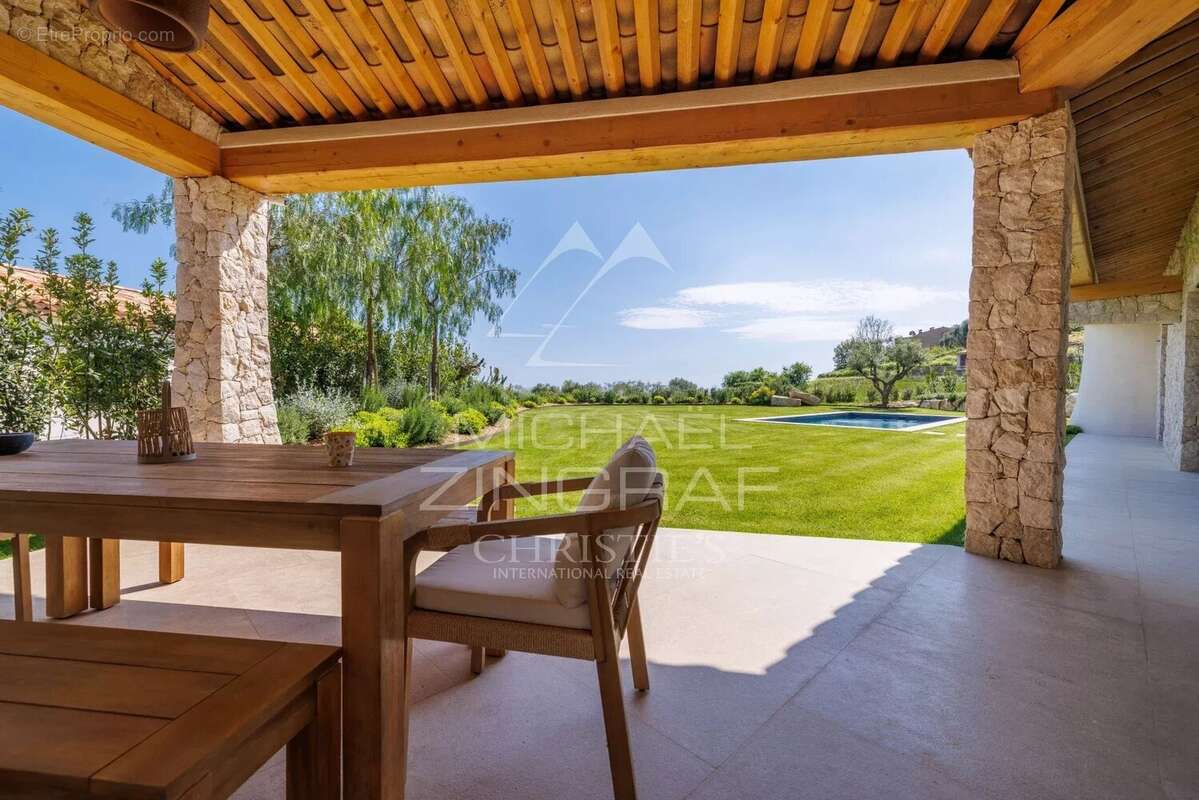 Maison à TOURRETTES-SUR-LOUP