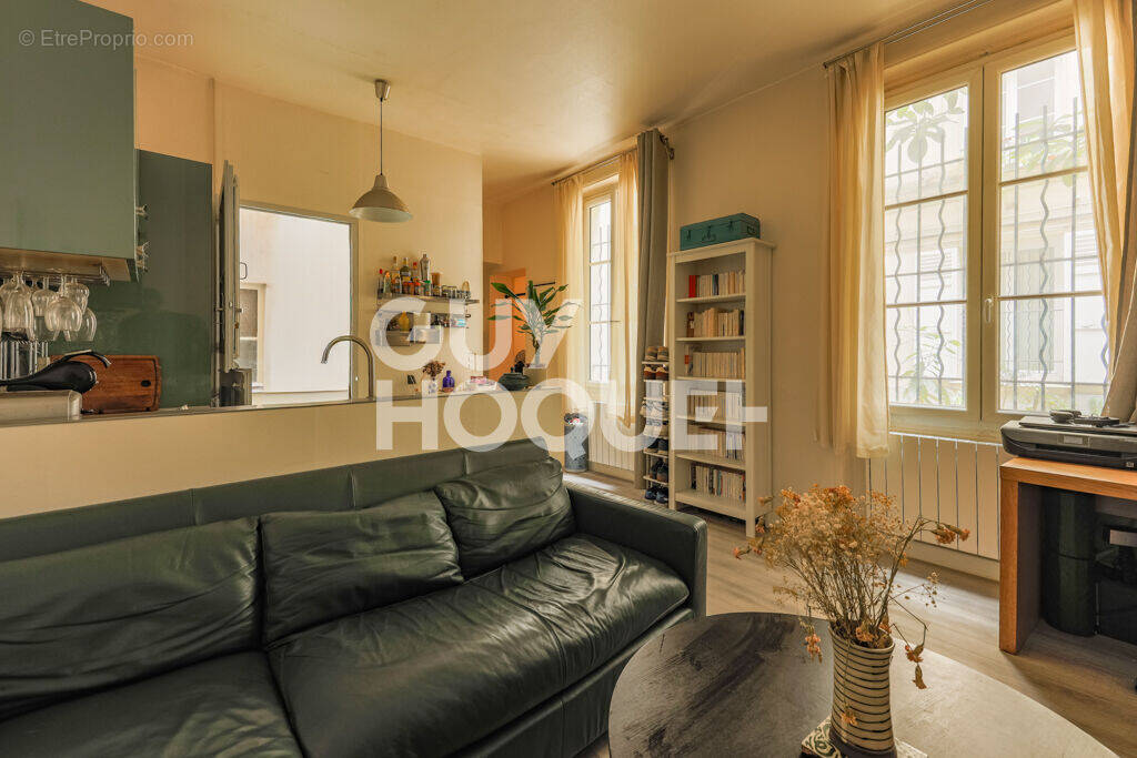 Appartement à PARIS-18E