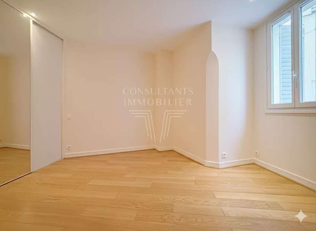 Appartement à PARIS-6E