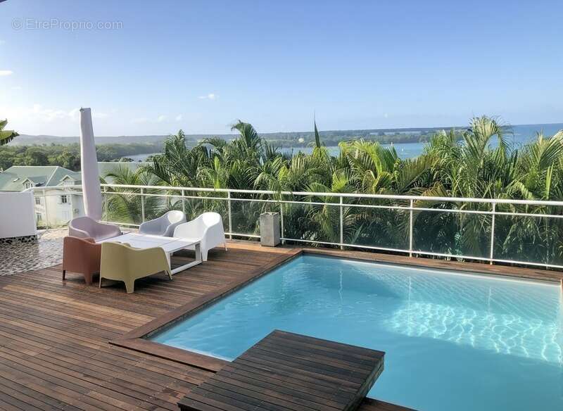 Maison à BAIE-MAHAULT