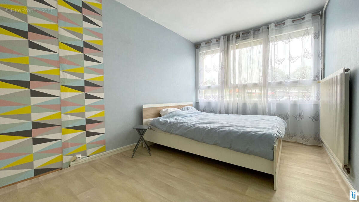Appartement à SAINT-ETIENNE-DU-ROUVRAY