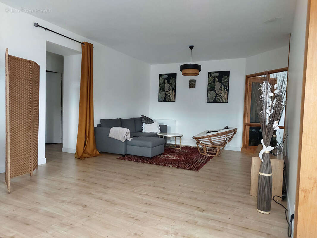 Appartement à SAINT-AVE