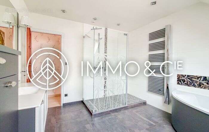 Maison à QUESNOY-SUR-DEULE