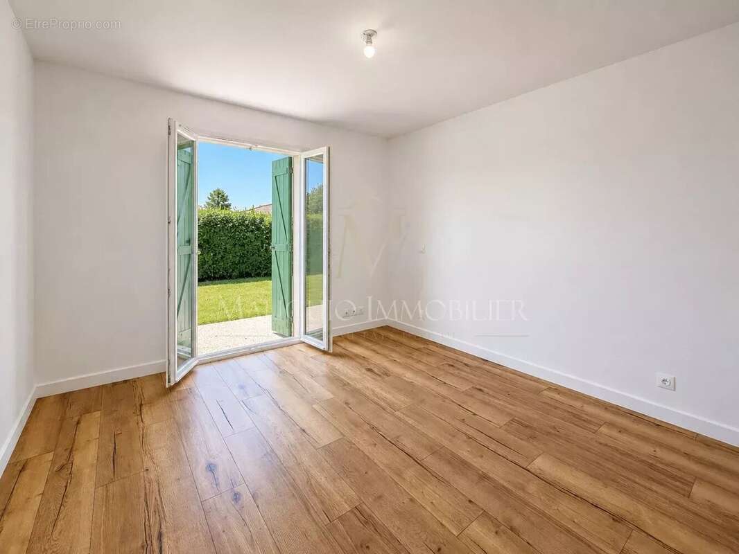 Villa F4 de plain-pied sur 670m² de terrain à 2 minutes de Lansargues - photo 5