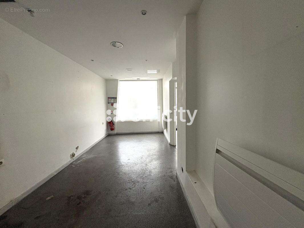 Commerce à MONTREUIL