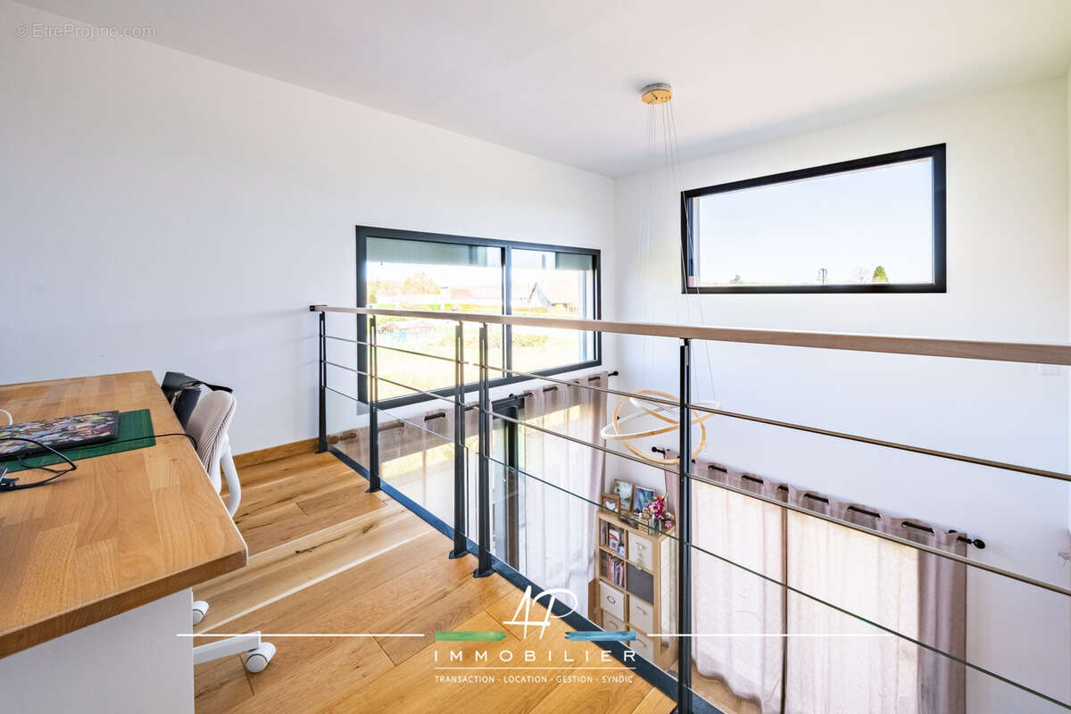 Maison à MIREBEAU-SUR-BEZE