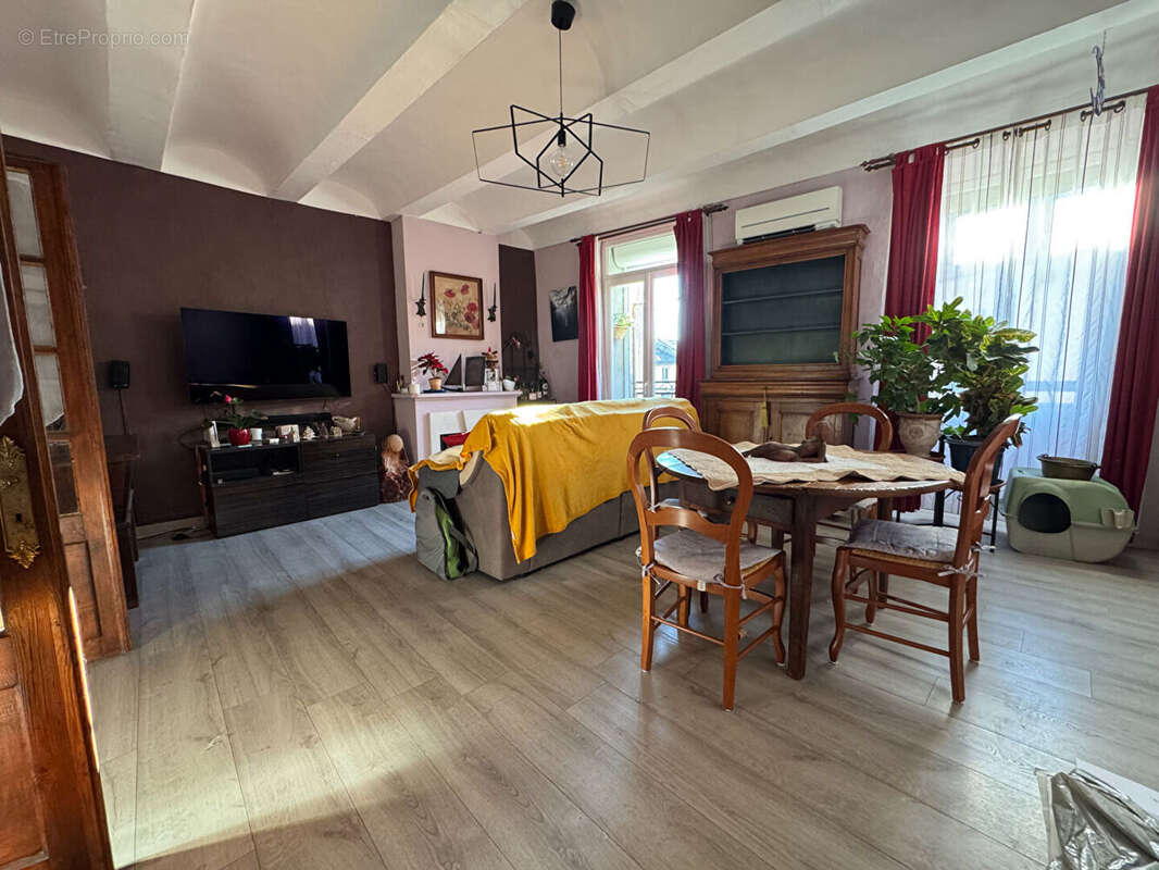 Appartement à GANGES