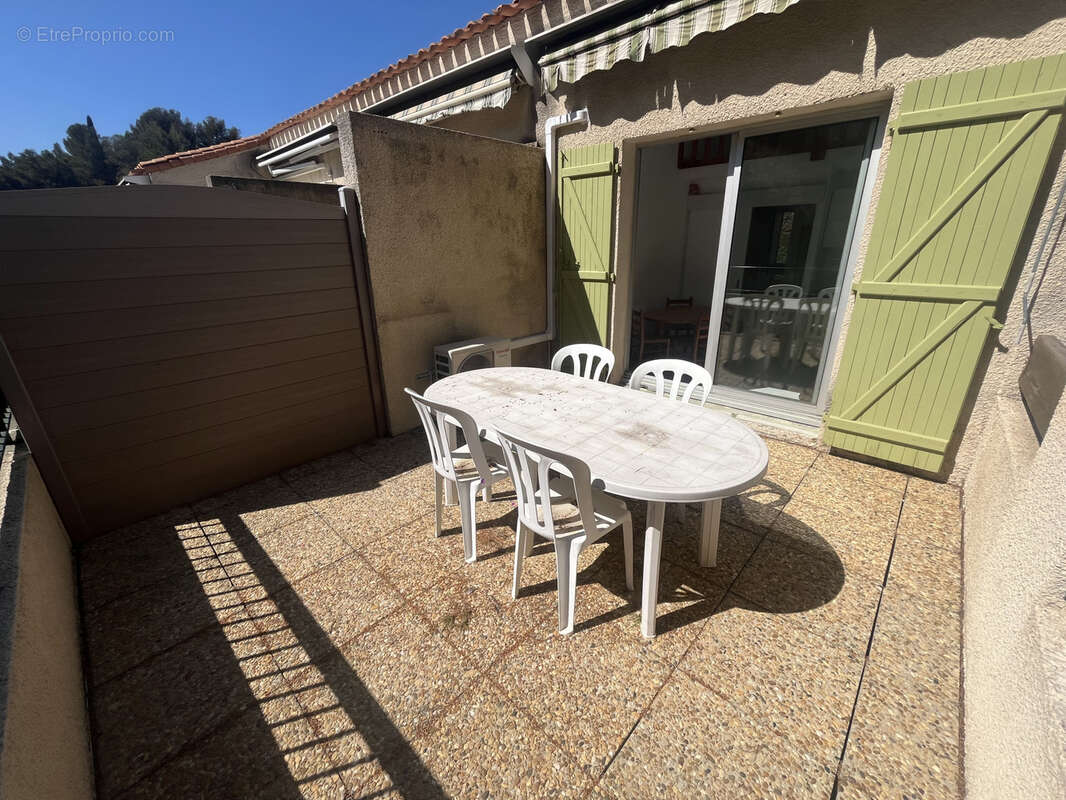 Appartement à SAINT-CYR-SUR-MER