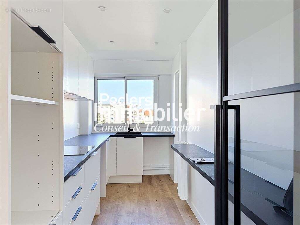 Appartement de 4 pp avec deux chambres en centre ville - photo 5