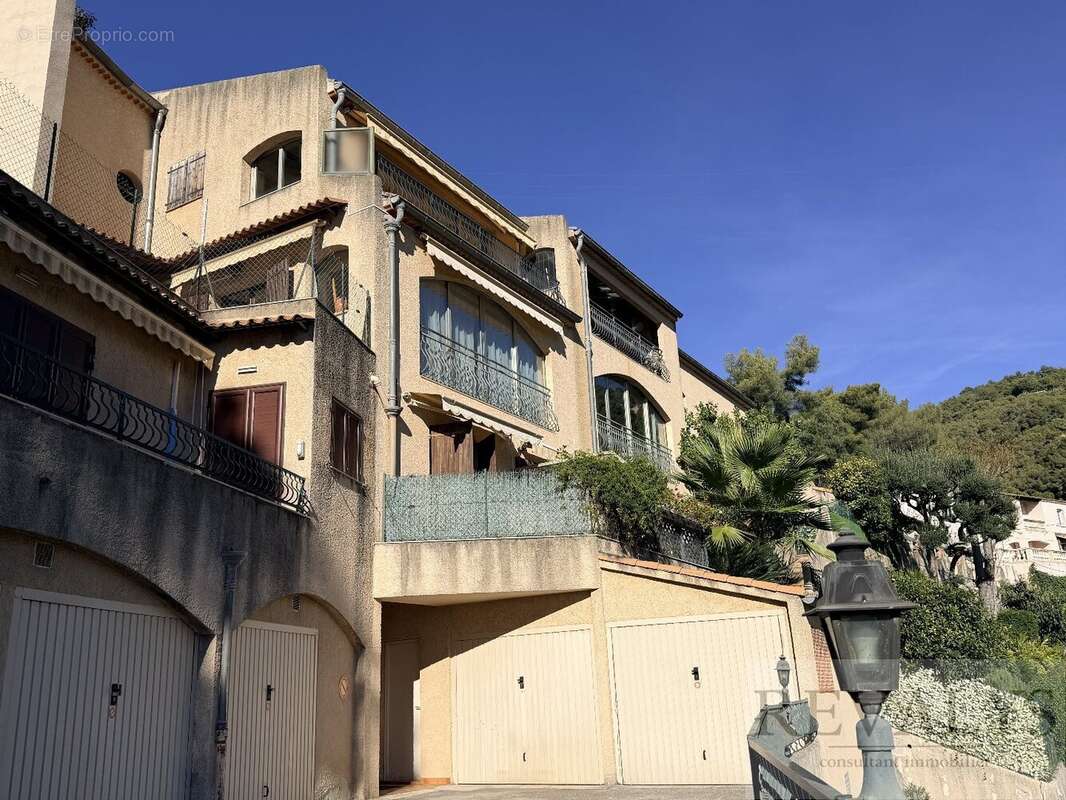 Appartement à ROQUEBRUNE-CAP-MARTIN