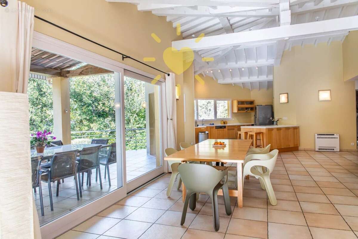 BARGEMON :  Villa Contemporaine- 6 pièces avec piscine chauffée - photo 15