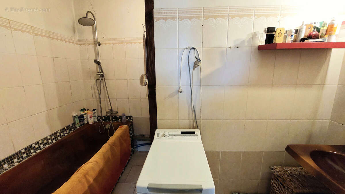 Maison à THORIGNY-SUR-OREUSE