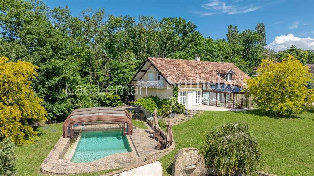 Propriété de caractère à deux pas du lac - photo 12