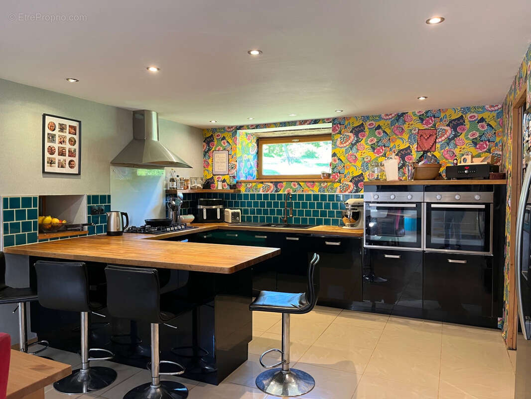 Maison à COUSSAC-BONNEVAL