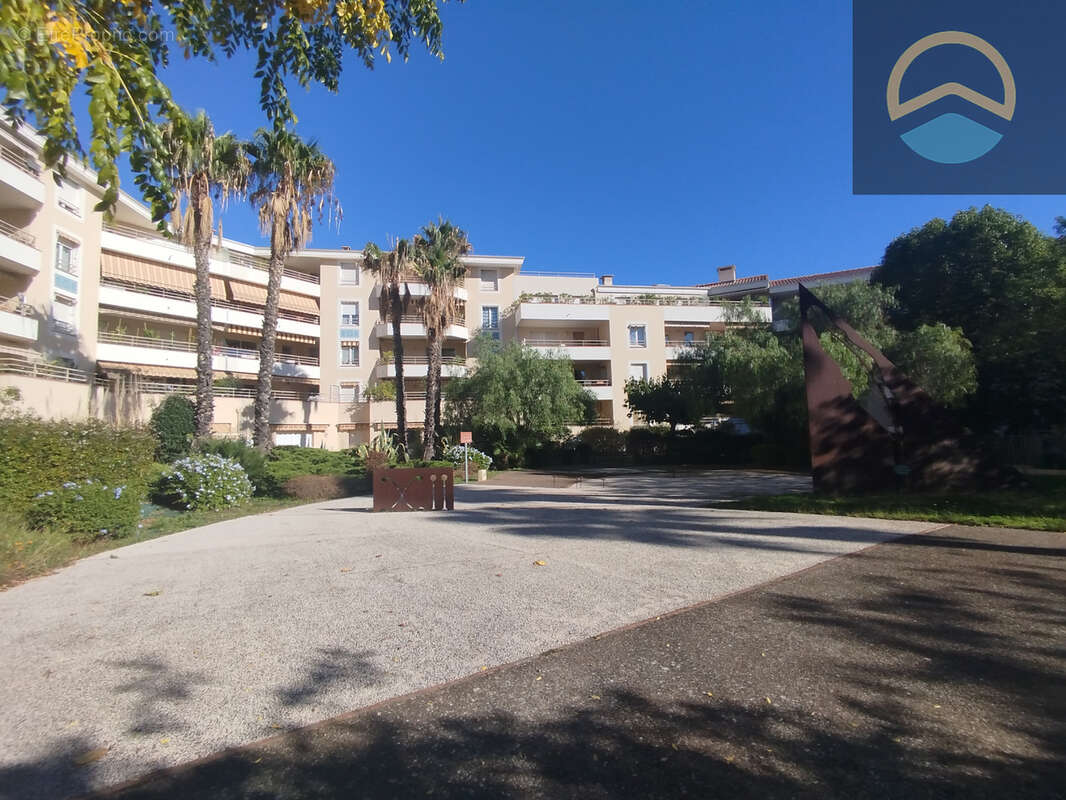 Garage mediatheque hyeres - photo 2