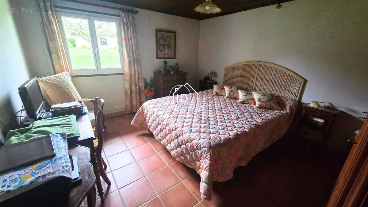 Maison à MONTPON-MENESTEROL