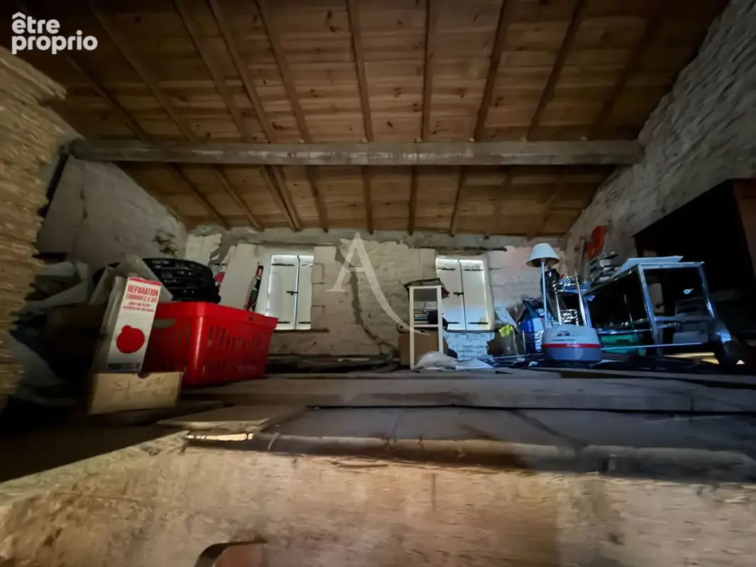 Garage 68 m2 à fort potentiel d'aménagement. - photo 7