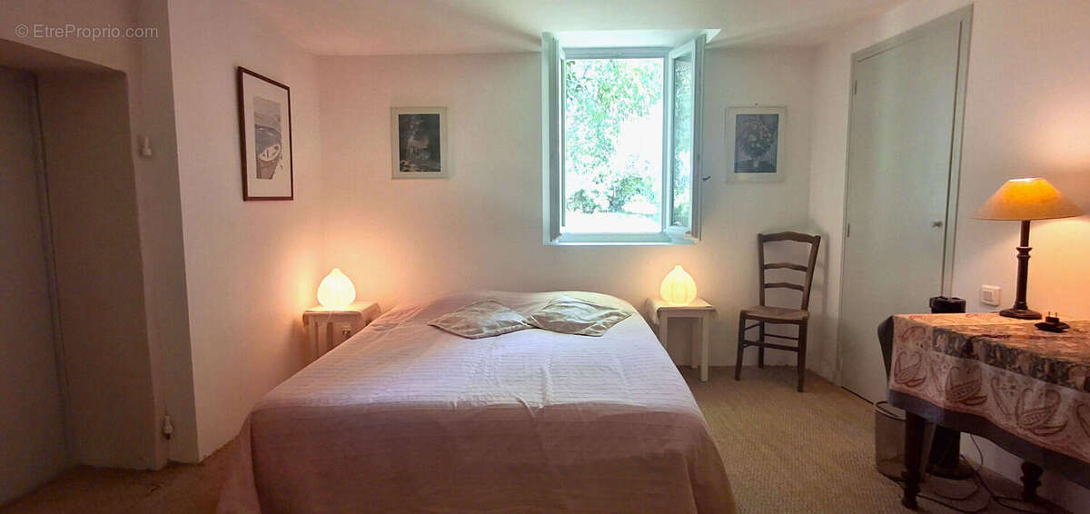 Maison à LA GARDE-ADHEMAR