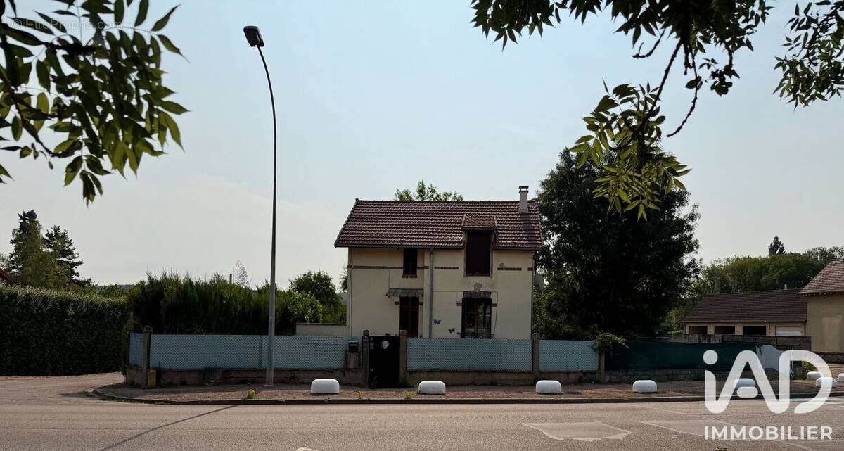 Photo 1 - Maison à SAINT-JULIEN-DU-SAULT