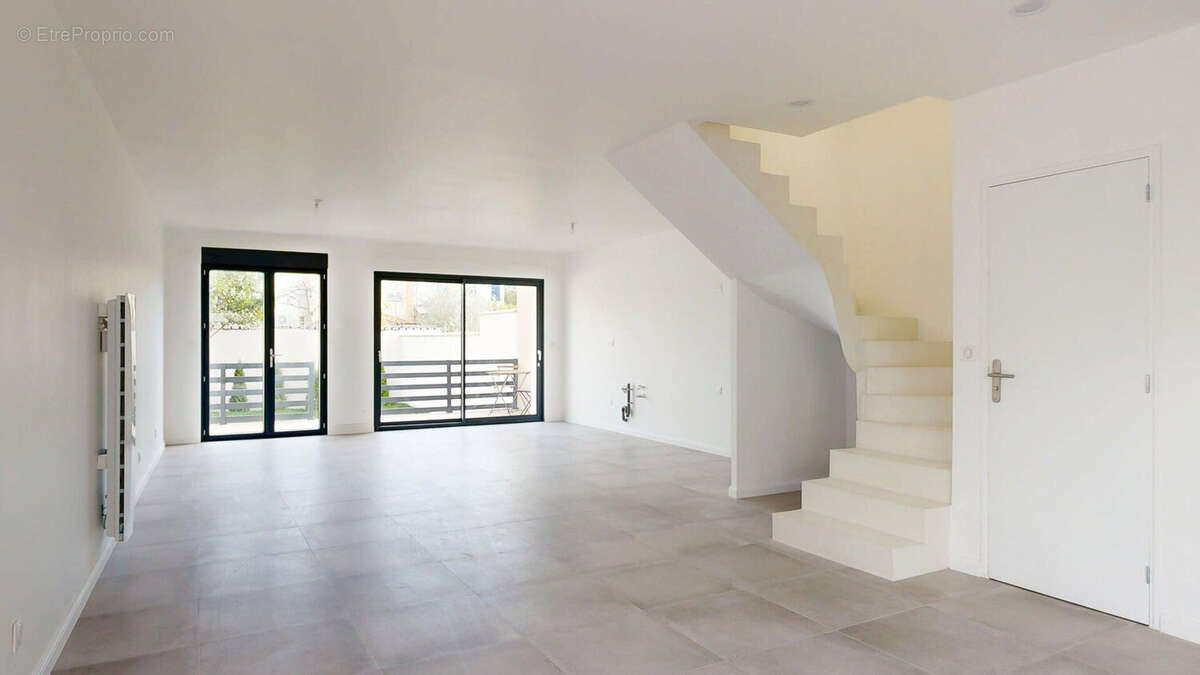 Maison à NANTERRE