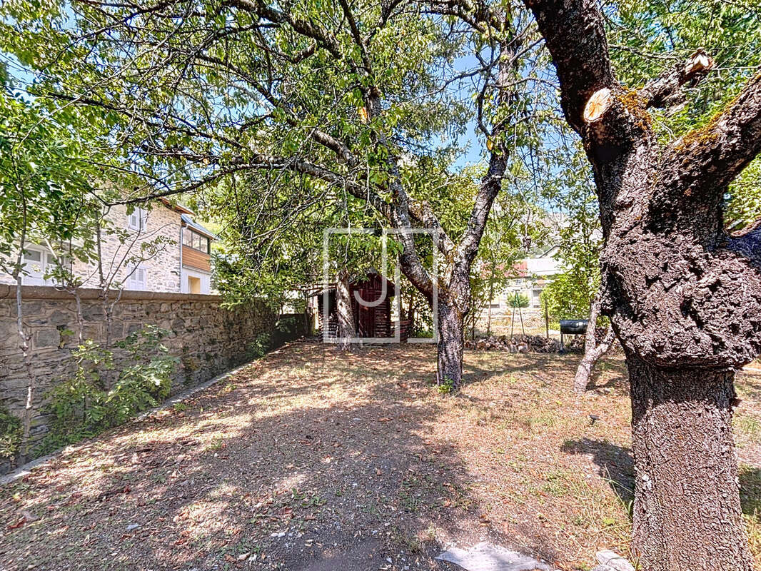 Appartement à LA CONDAMINE-CHATELARD