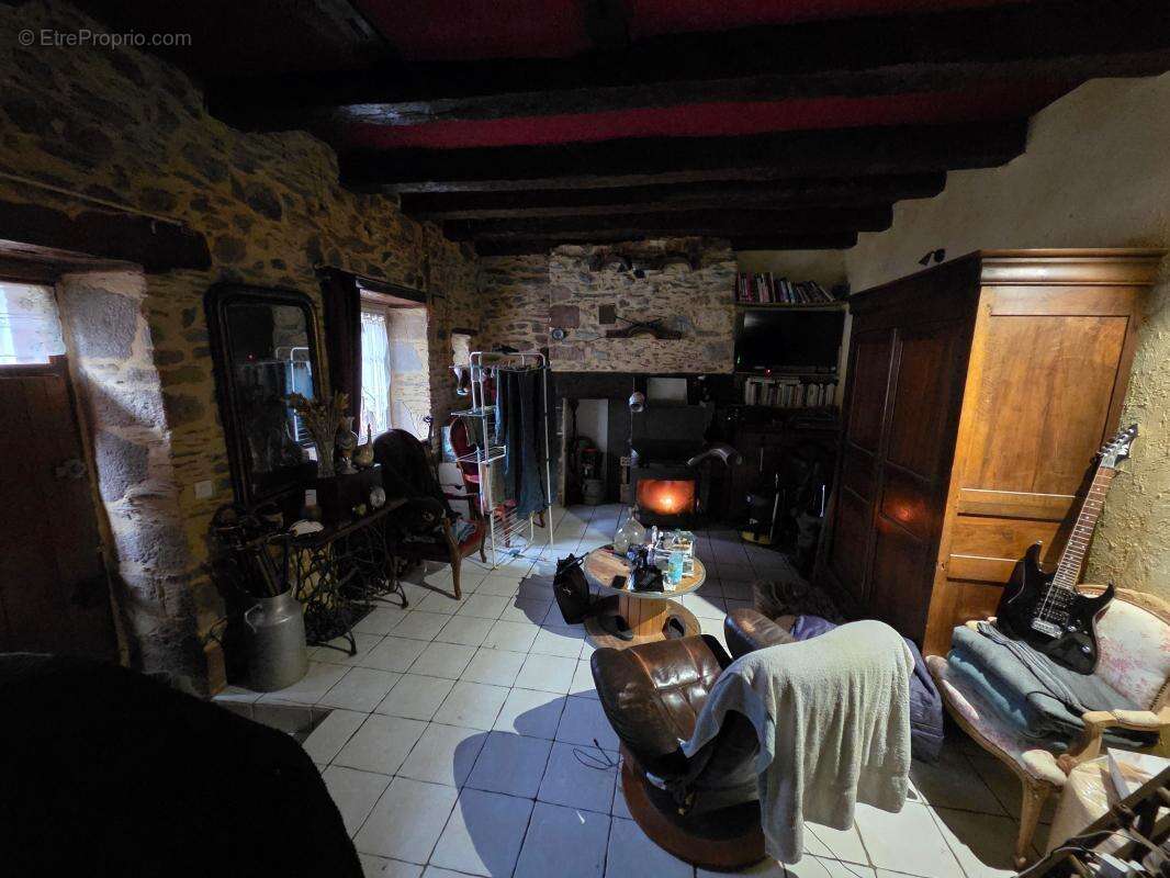 Maison à JUILLAC