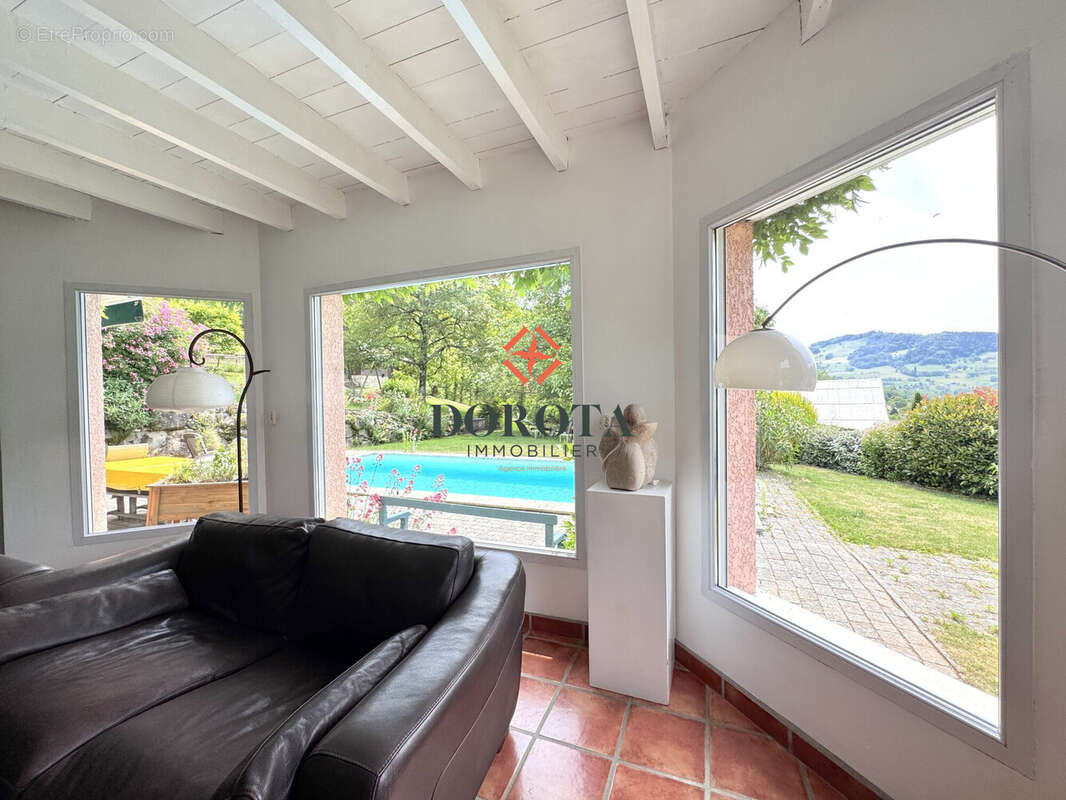 Maison 232 m² à Theys  - photo 8