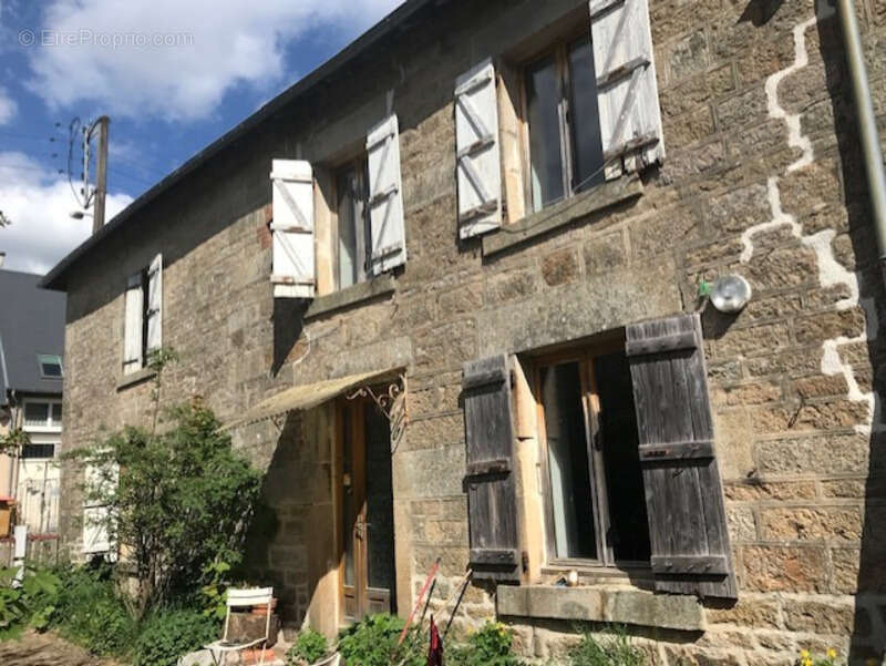 Maison à ROYERE-DE-VASSIVIERE