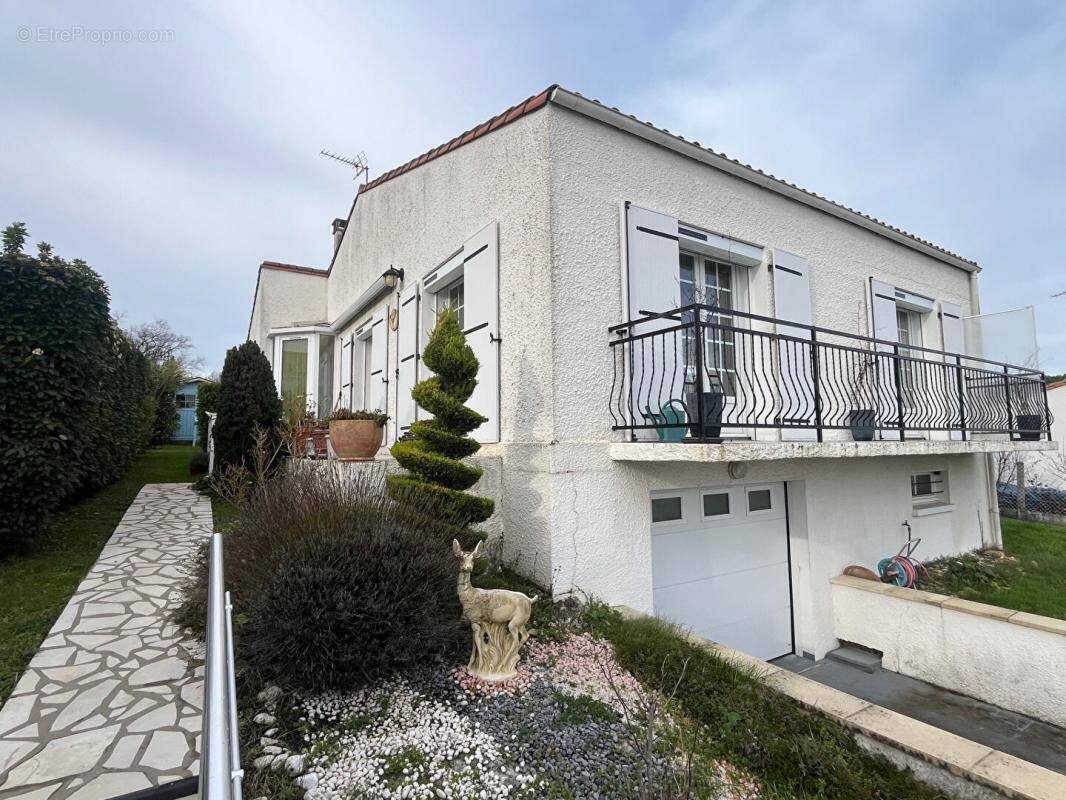 Maison à SAINT-GEORGES-DE-DIDONNE