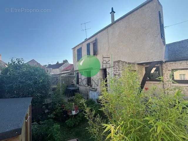 Maison à LA FERTE-ALAIS